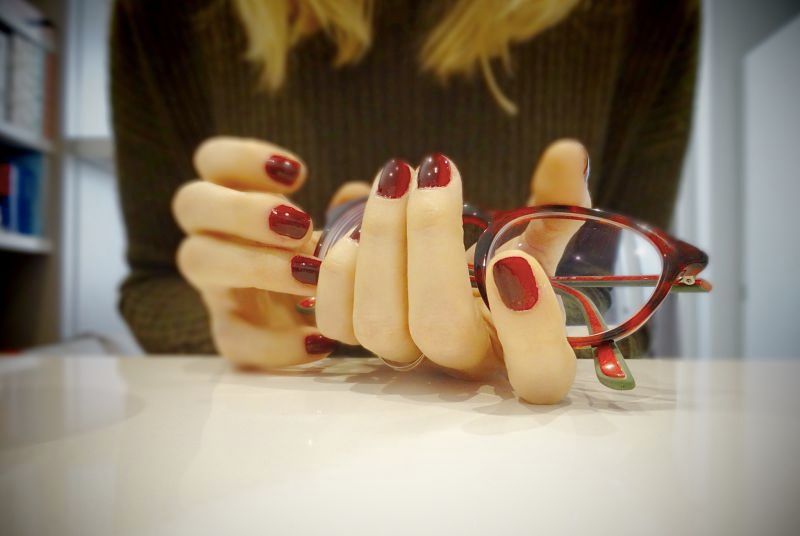 manicure, nails, gucci glasses