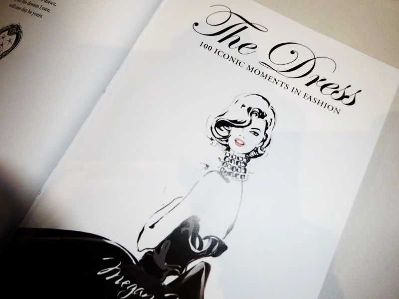 THE DRESS, FASHION BOOK